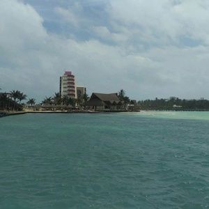 Meet your Posher, Zana